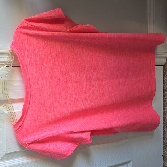 NWT Fila dri-fit top - Picture 3 of 3